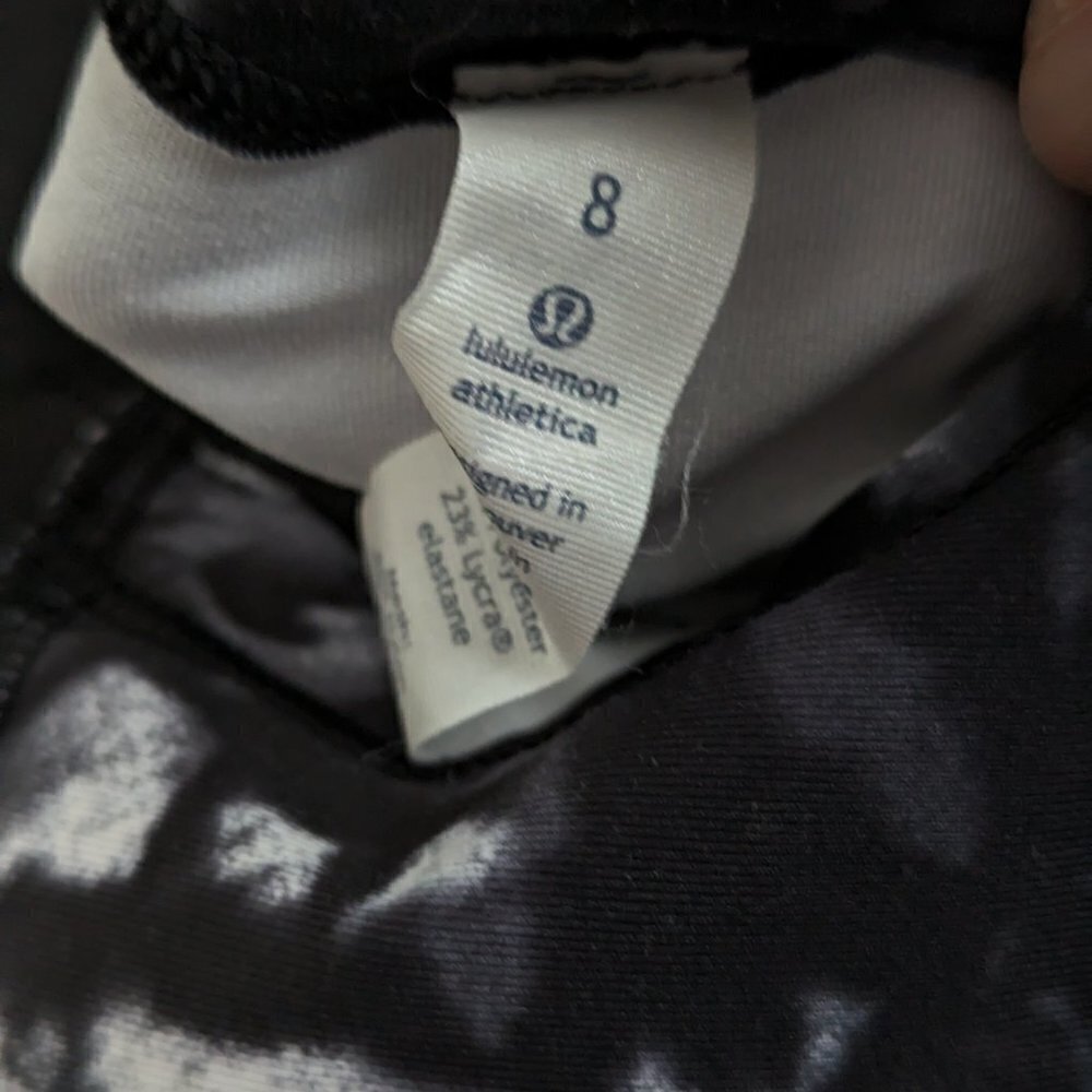 Lululemon Rise and Flow TankLululemon Rise and Flow Tank - Picture 12 of 13